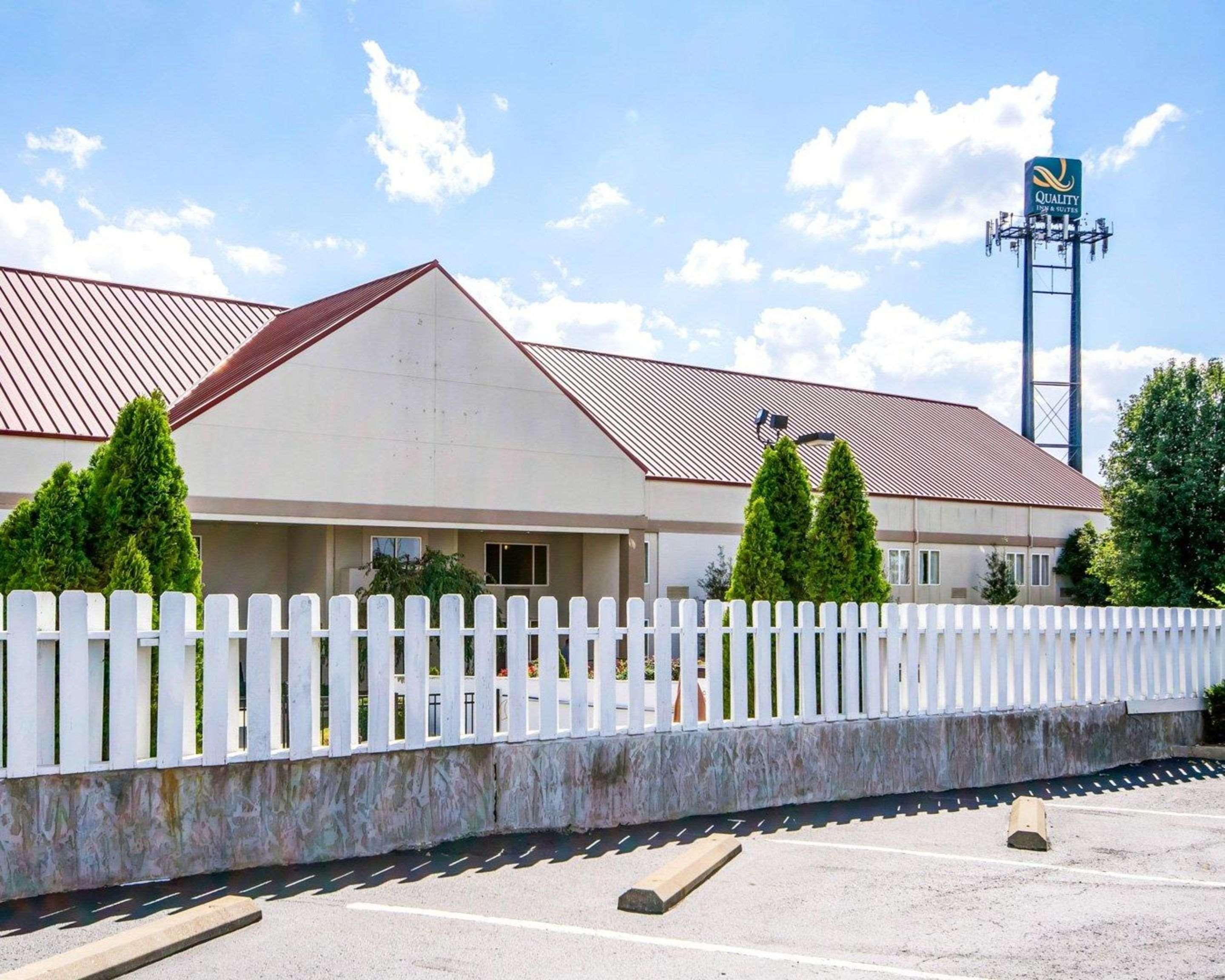 Quality Inn & Suites Elizabethtown Exterior foto
